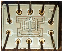控制Apollo航天器（1960年代）的计算机的逻辑NOR IC组件。